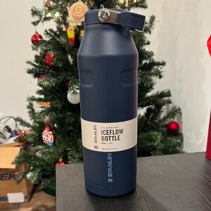 Stanley IceFlow Bottle in Navy